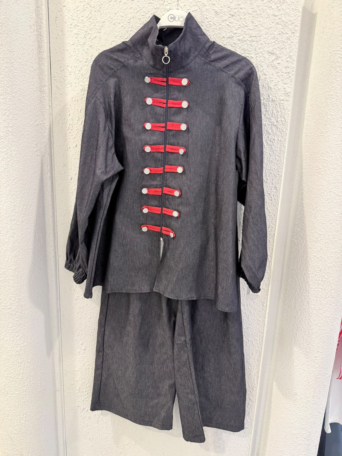 Fashion Click Q8